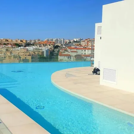 Lujoso Nuevo Playa Centro Estepona