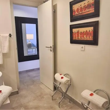 Lujoso Nuevo Playa Centro Apartment Estepona