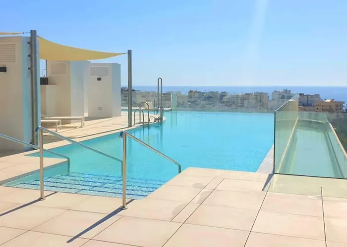 Lujoso Nuevo Playa Centro Estepona