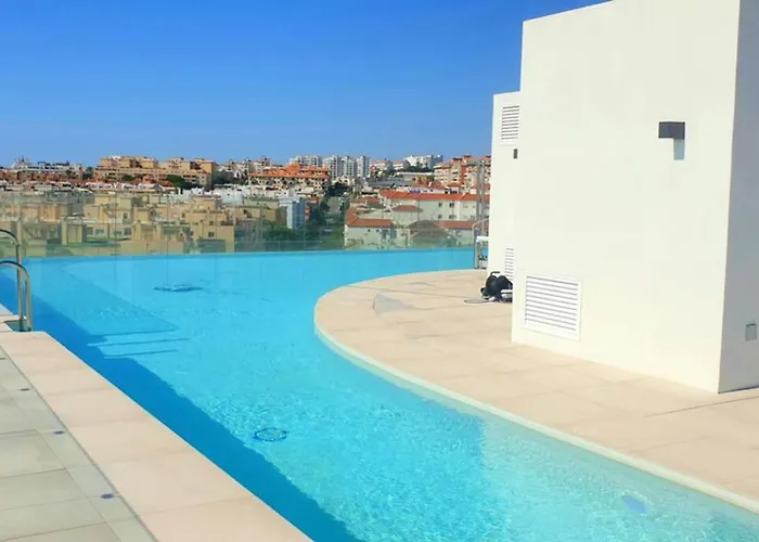 Lujoso Nuevo Playa Centro Estepona