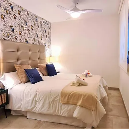 Lujoso Nuevo Playa Centro Apartamento