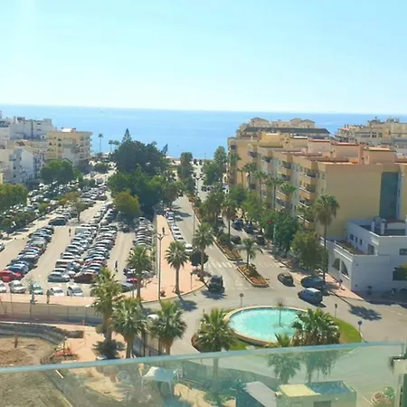 Apartamento Lujoso Nuevo Playa Centro Estepona